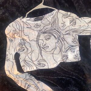 Used once mesh long sleeve crop top!